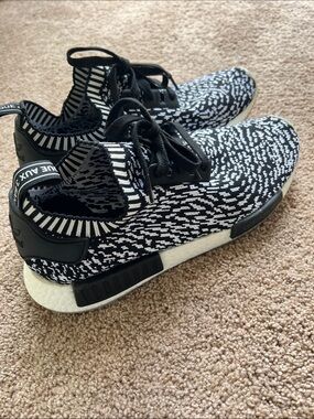Adidas zebra NMD men’s 11.5 used great condition